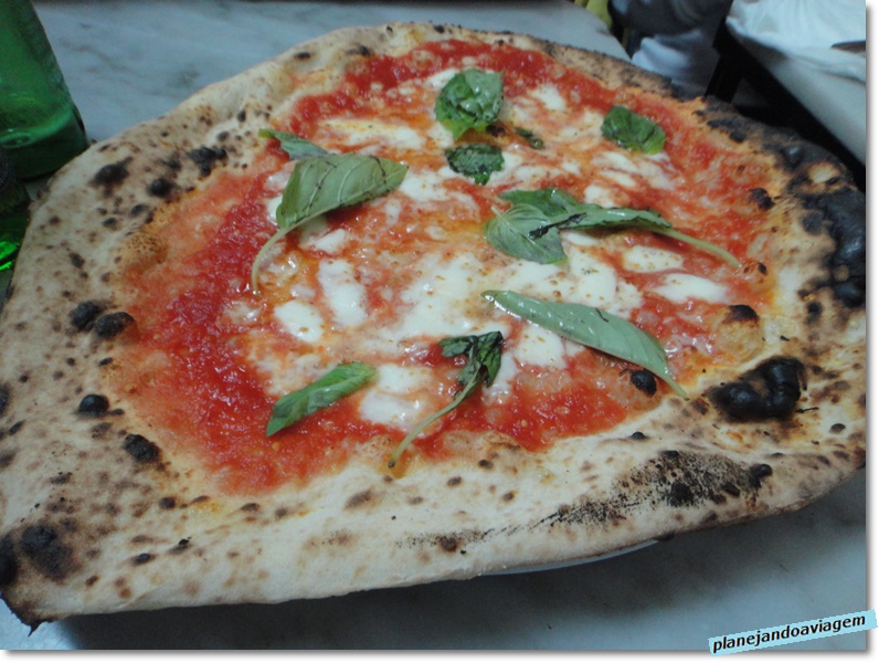 Napoles - Pizzeria Da Michele – Pizza Margherita