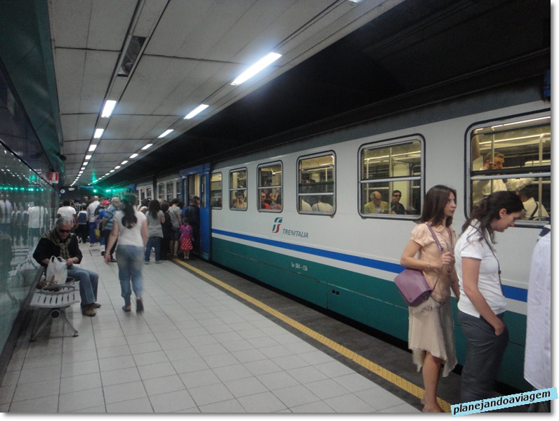 Napoles - metro-trem da cidade